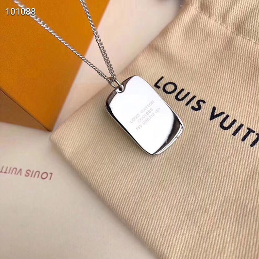 EN – Lux LV Necklaces 011