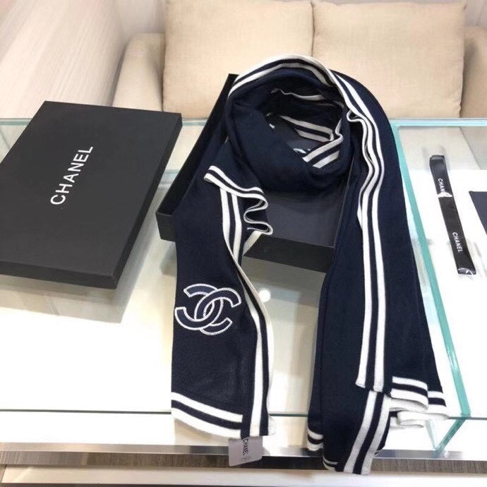 EN – Luxury CHL Scarf 004