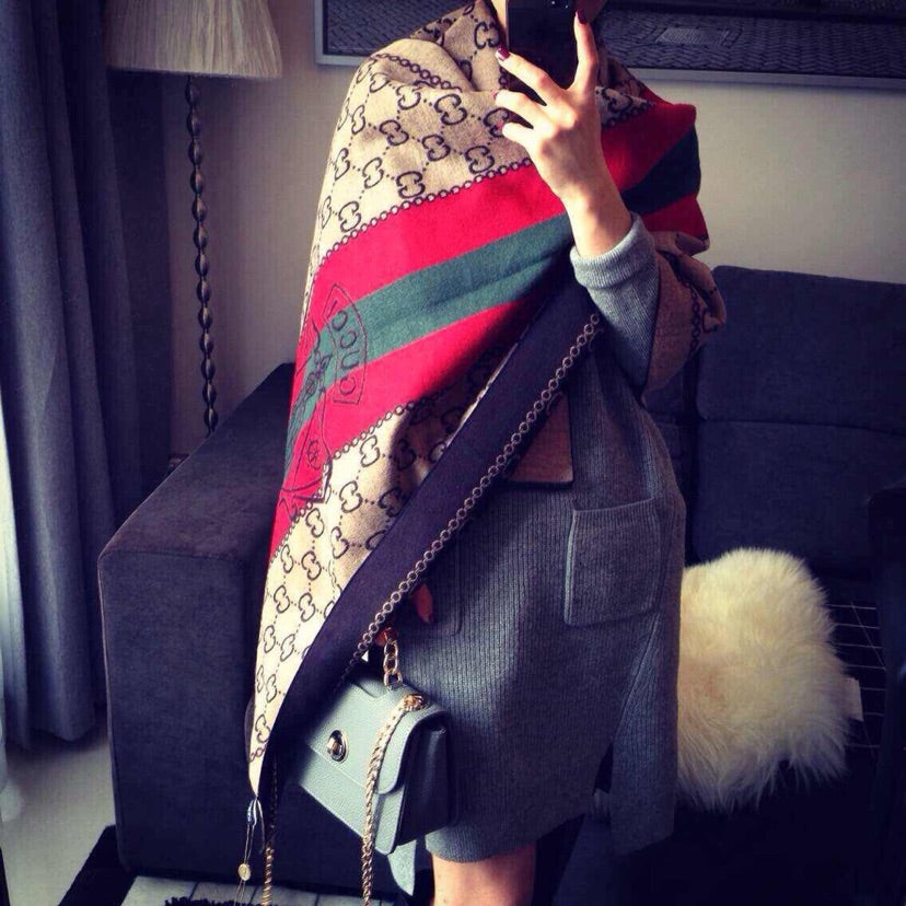 EN – Luxury GCI Scarf 017