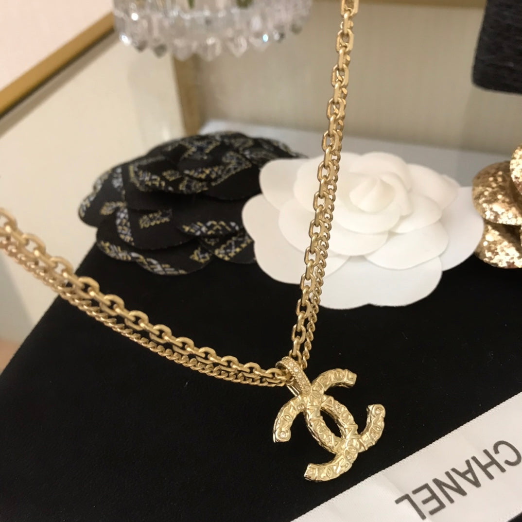 EN – Lux Necklace CHL035