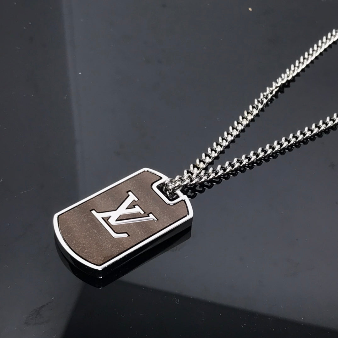 EN – Lux LV Necklaces 031