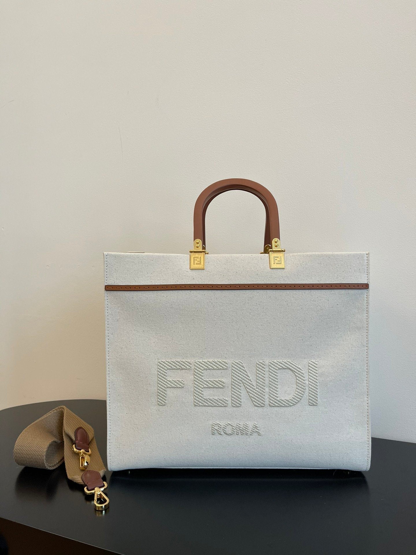 FI Sunshine Medium Tote Bag Light Grey Canvas For Women, Bags, Shoulder Bags 13.8in/35cm FF 8BH386