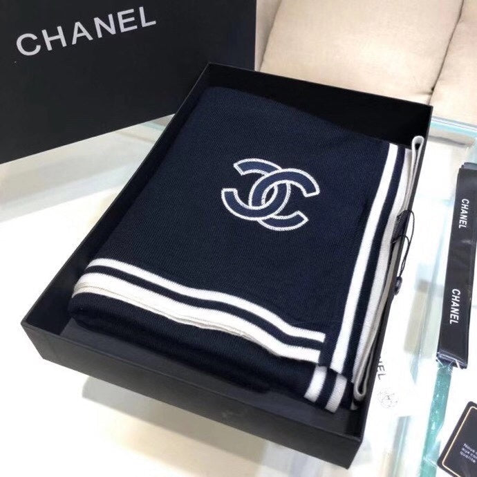 EN – Luxury CHL Scarf 004