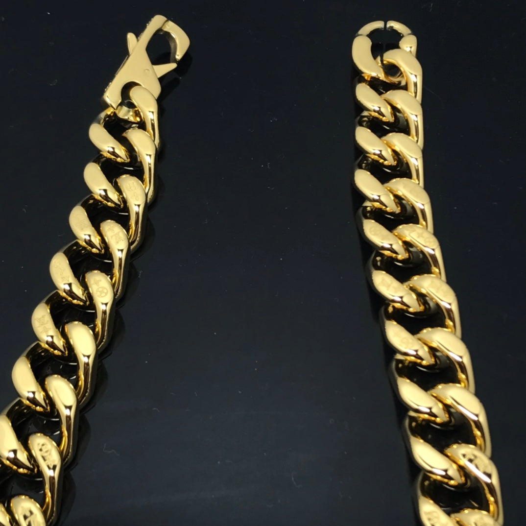EN – Lux LV Necklaces 067