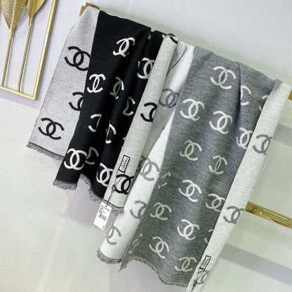 EN – Luxury CHL Scarf 012