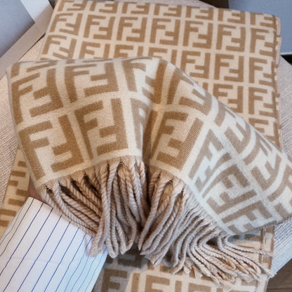 EN – Luxury FEI Scarf 015