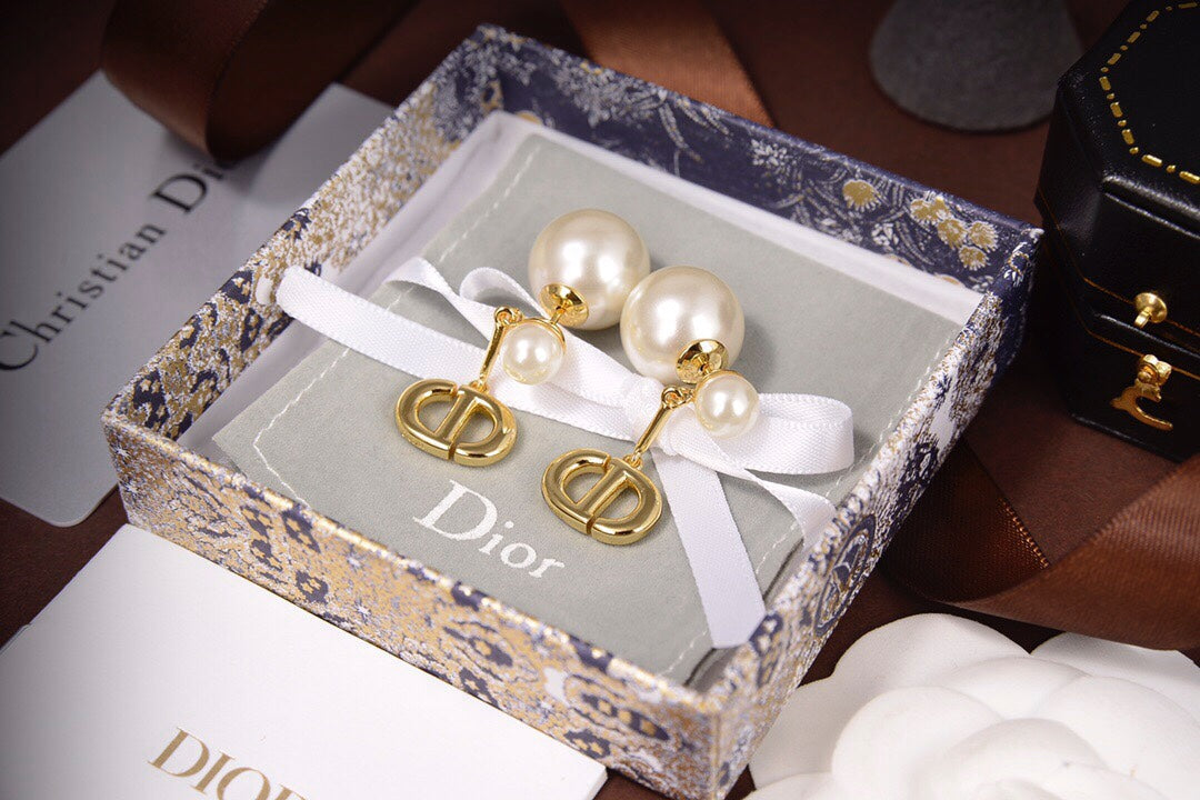 EN – Lux Earring Dir 017