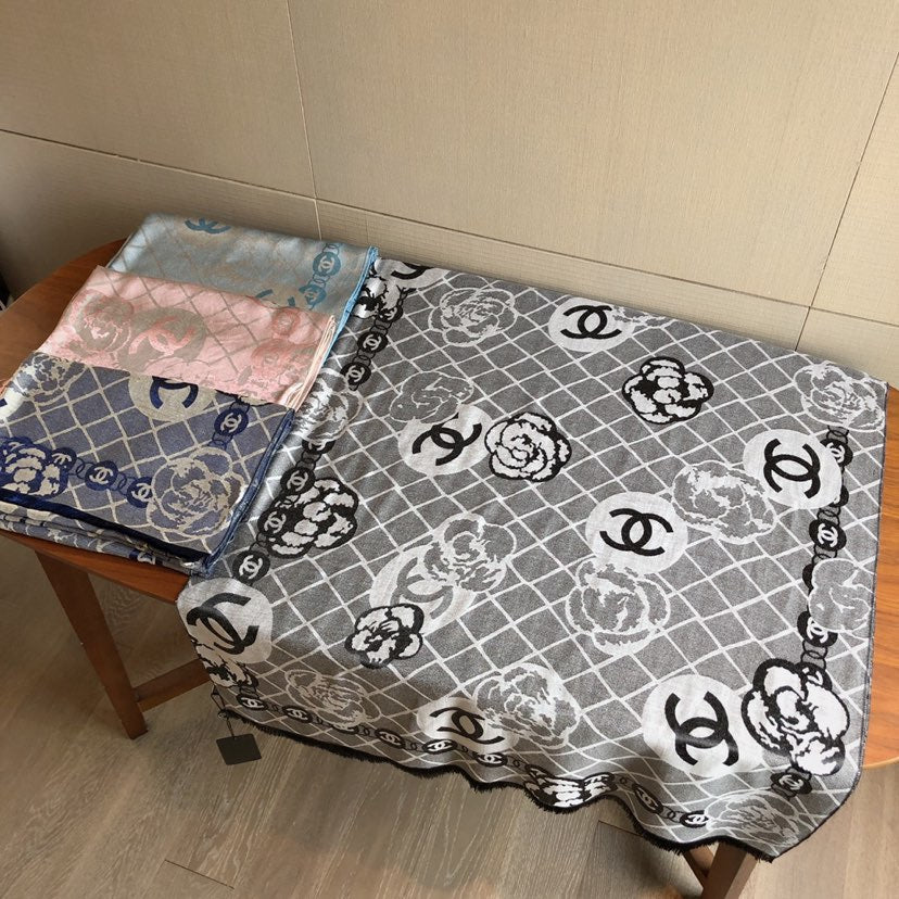 EN – Luxury CHL Scarf 014