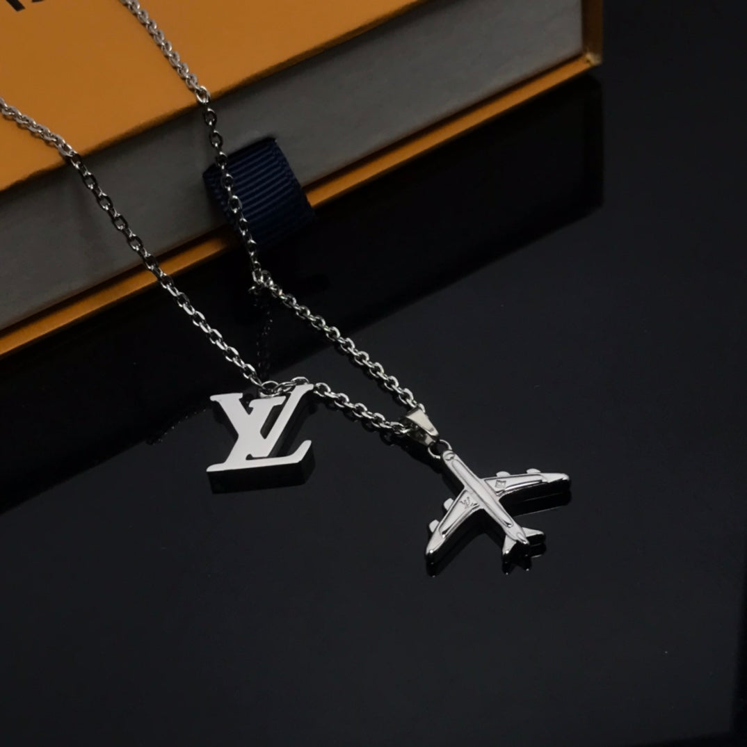 EN – Lux LV Necklaces 086