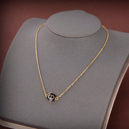 EN – Lux Necklace DIR001