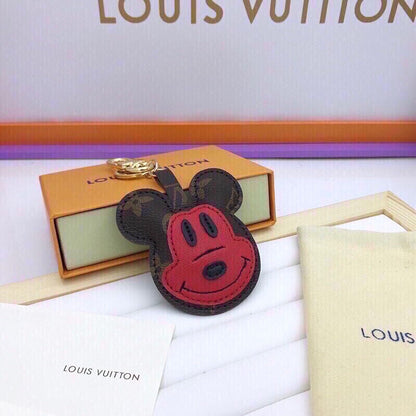 EN – Lux Keychains LUV 055