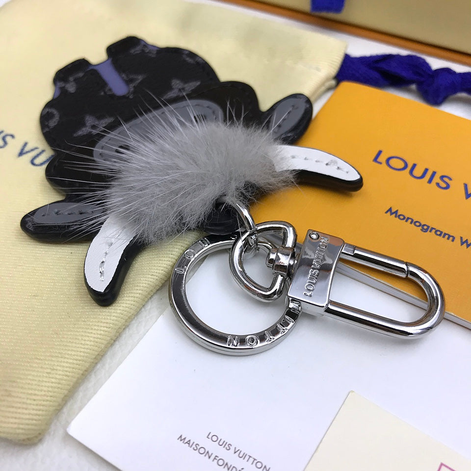 EN – Lux Keychains LUV 081