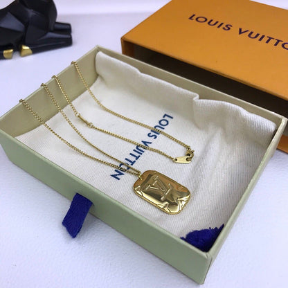 EN – Lux Necklace LUV014