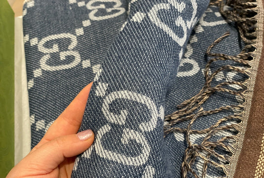 EN – Luxury GCI Scarf 001