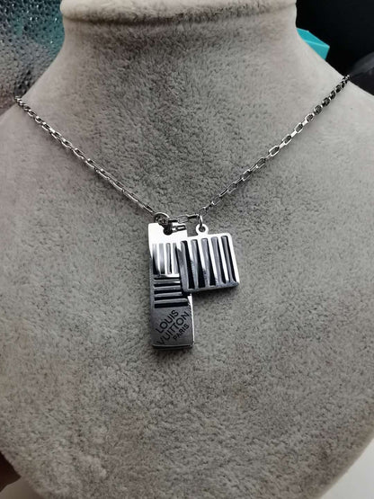 EN – Lux LV Necklaces 014