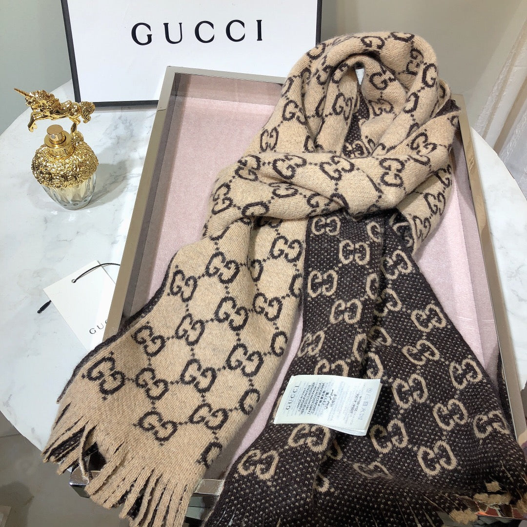 EN – Luxury GCI Scarf 009