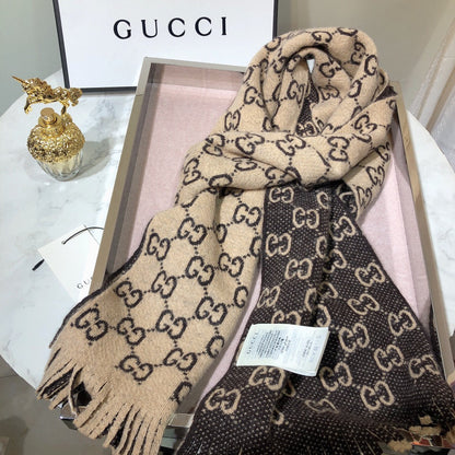 EN – Luxury GCI Scarf 009