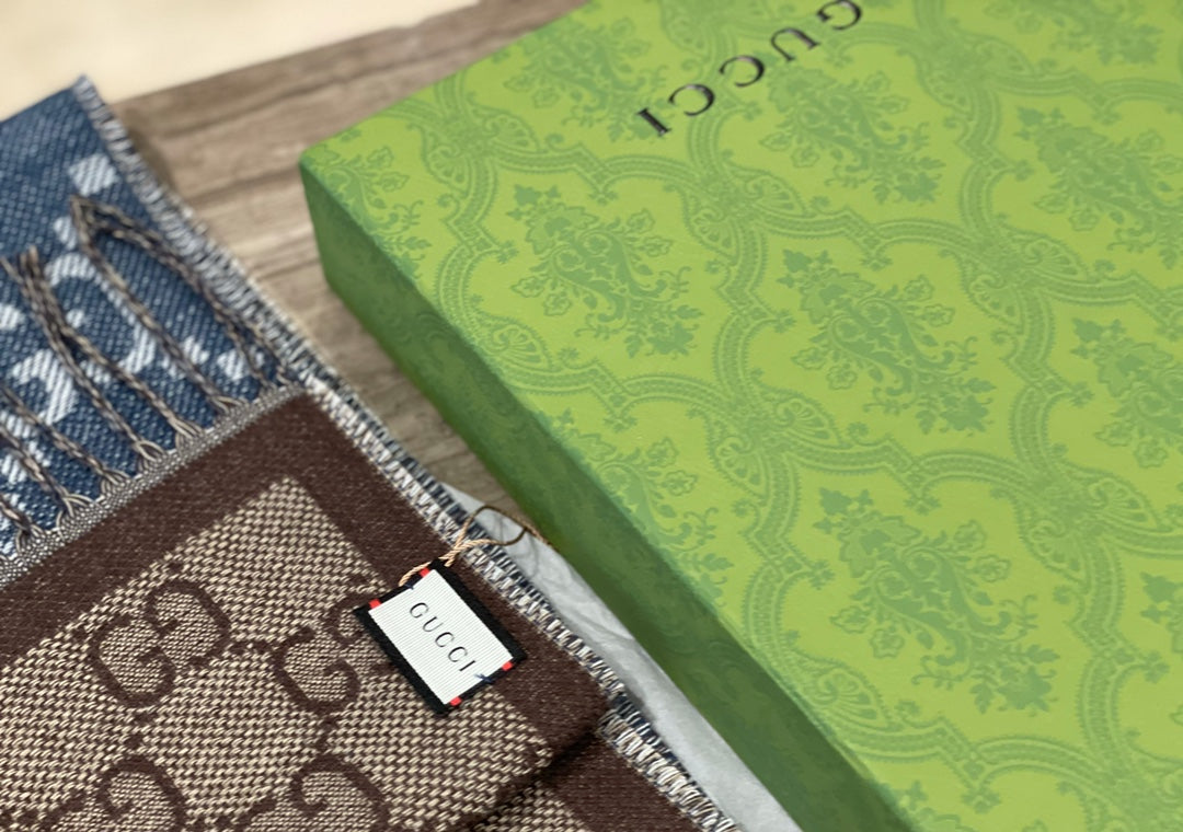 EN – Luxury GCI Scarf 001