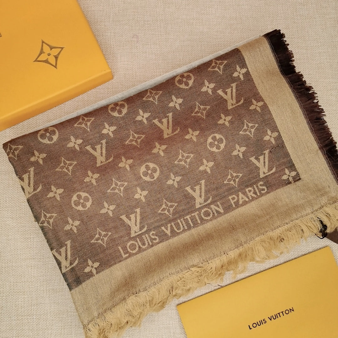 EN – Luxury LUV Scarf 020