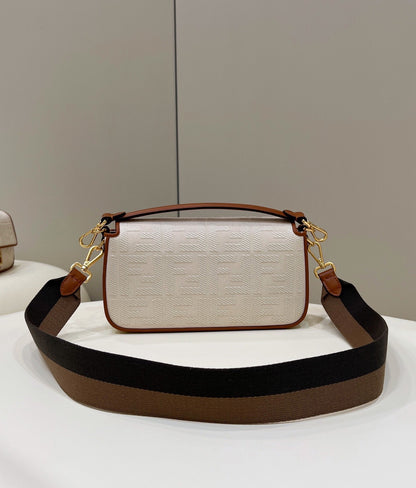 FI Baguette White For Women, Women&#8217; Handbags, Shoulder And Crossbody Bags 10.6in/27cm FF 8BR600