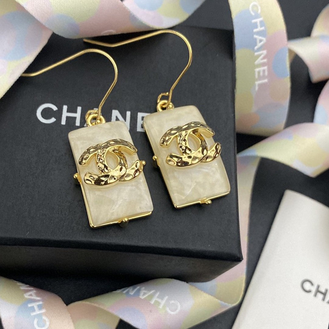 EN – Lux Earring CHL 026
