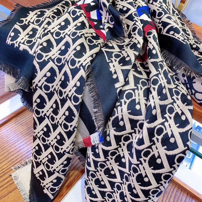 EN – Luxury DIR Scarf 009