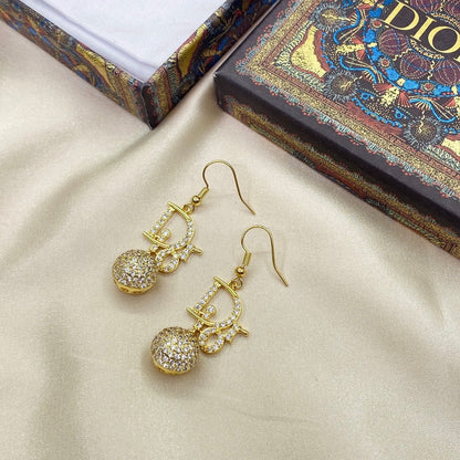 EN – Lux Earring DIR 003