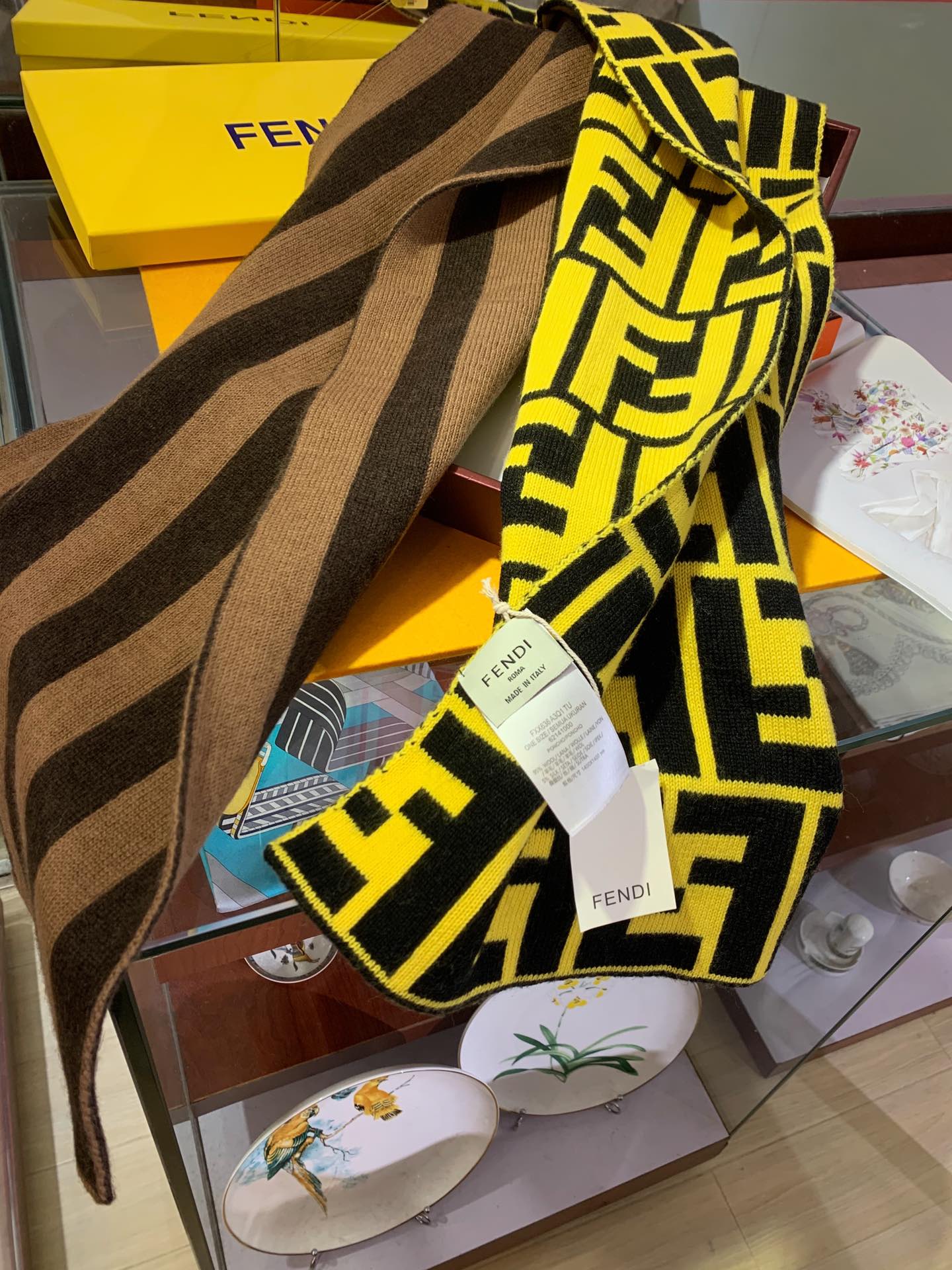 EN – Luxury FEI Scarf 008