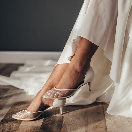 Elegant White Bridal Shoes Mesh Embroidered Pointy Toe Low-Heel Pumps