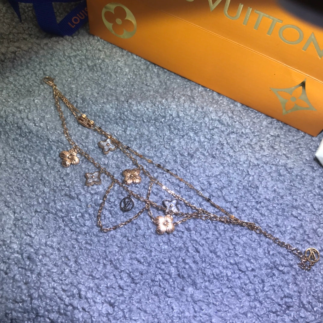 EN – Lux LV Necklaces 092