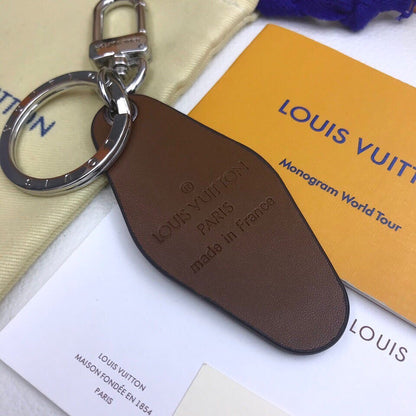 EN – Lux Keychains LUV 008