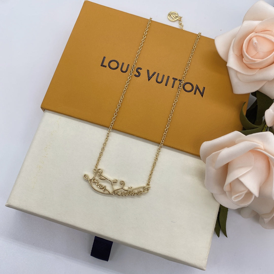 EN – Lux LV Necklaces 078