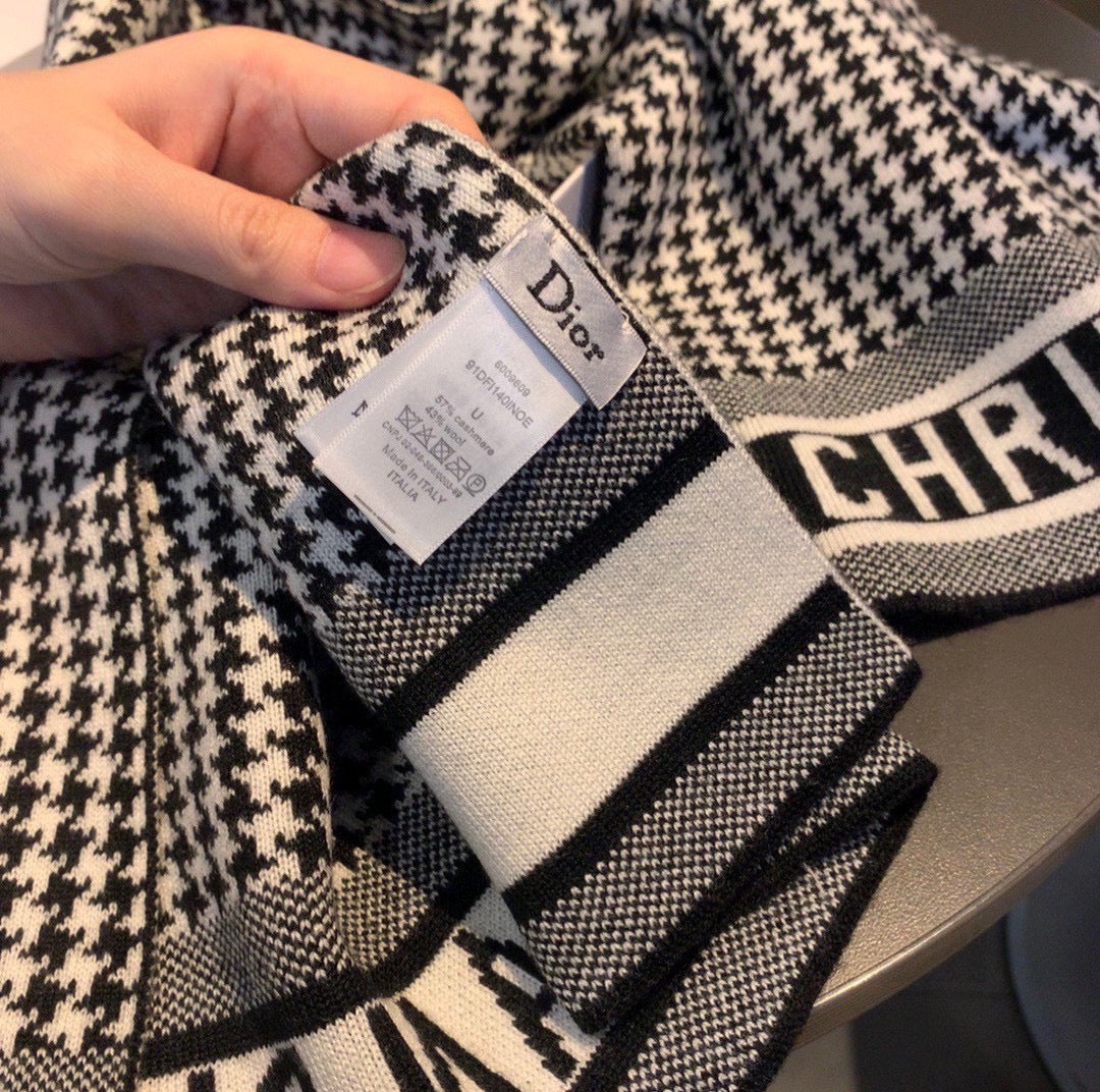 EN – Luxury DIR Scarf 002