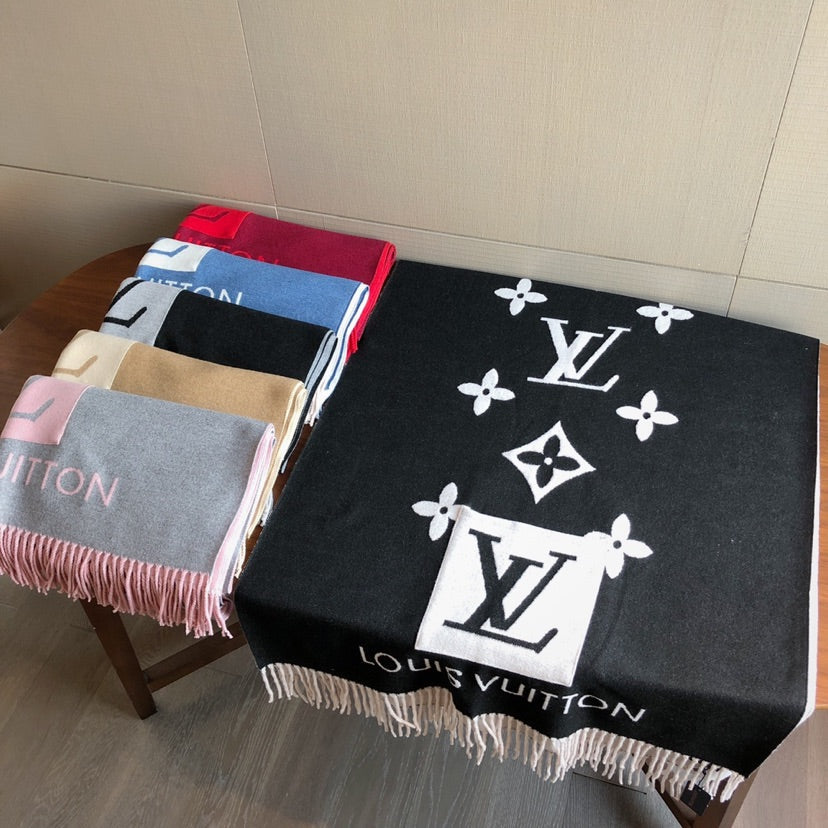 EN – Luxury LUV Scarf 014