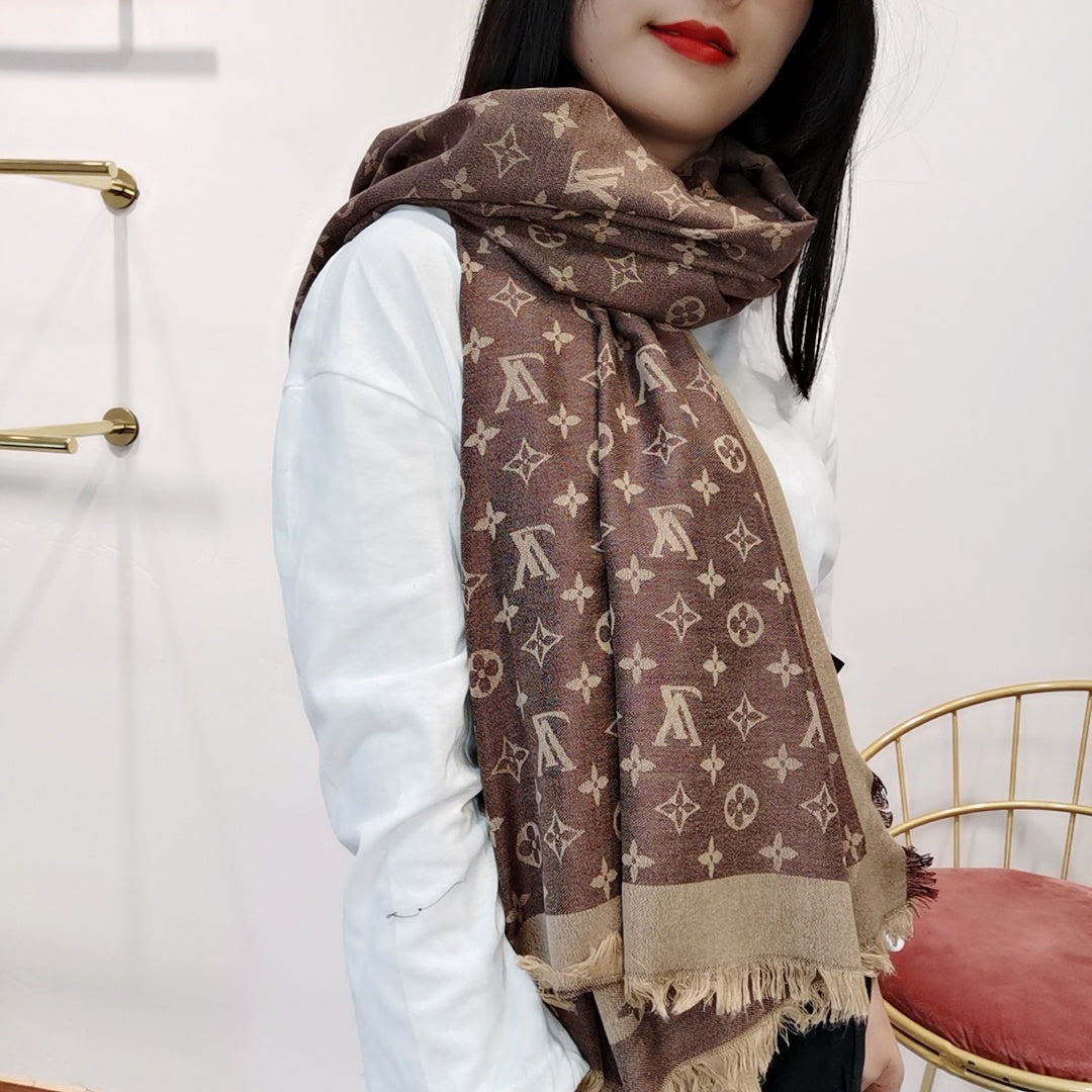 EN – Luxury LUV Scarf 020