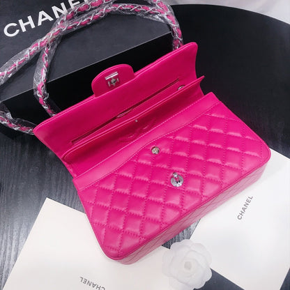 CHANEL Classic Flap Bag