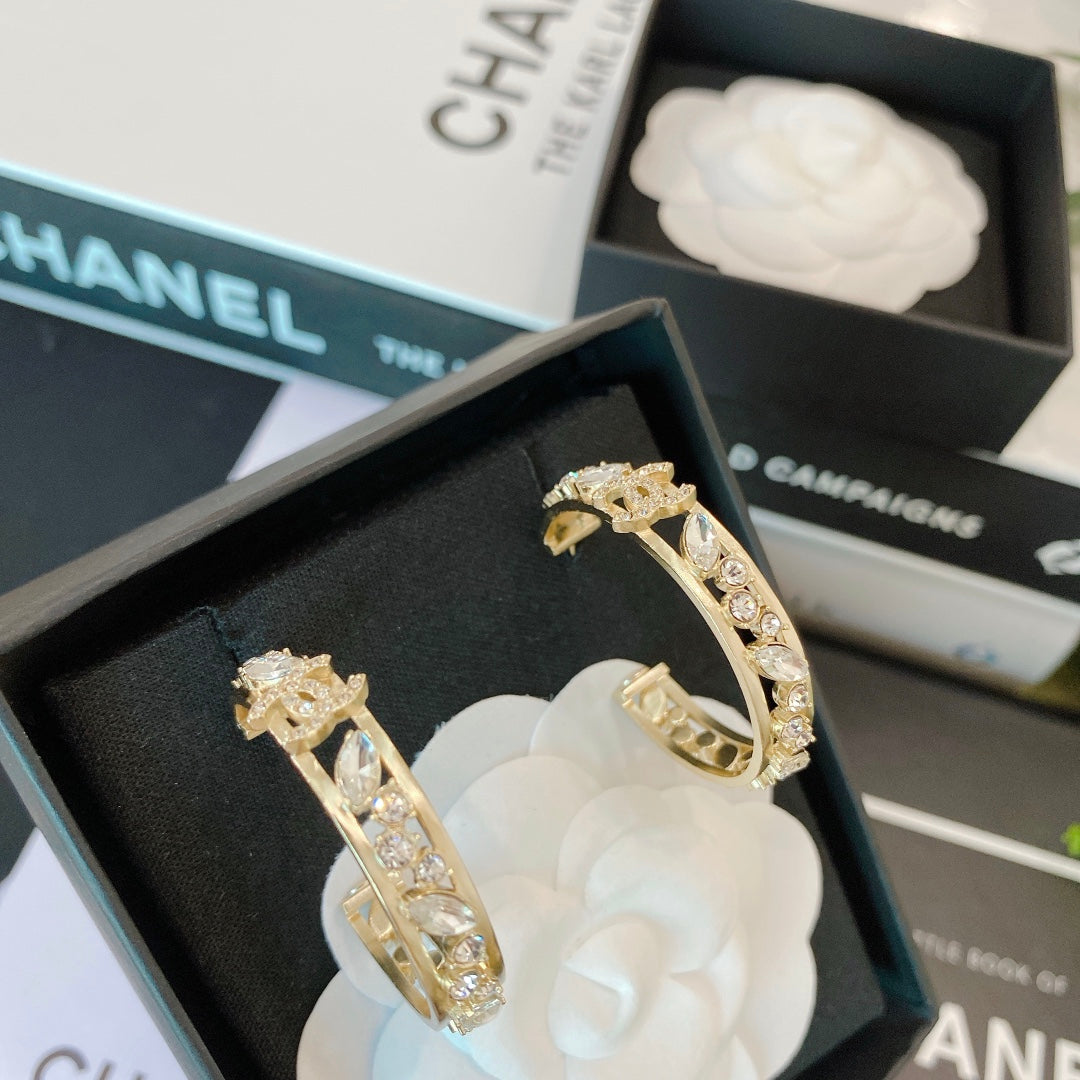 EN – Lux Earring CHL 006