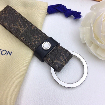 EN – Lux Keychains LUV 004