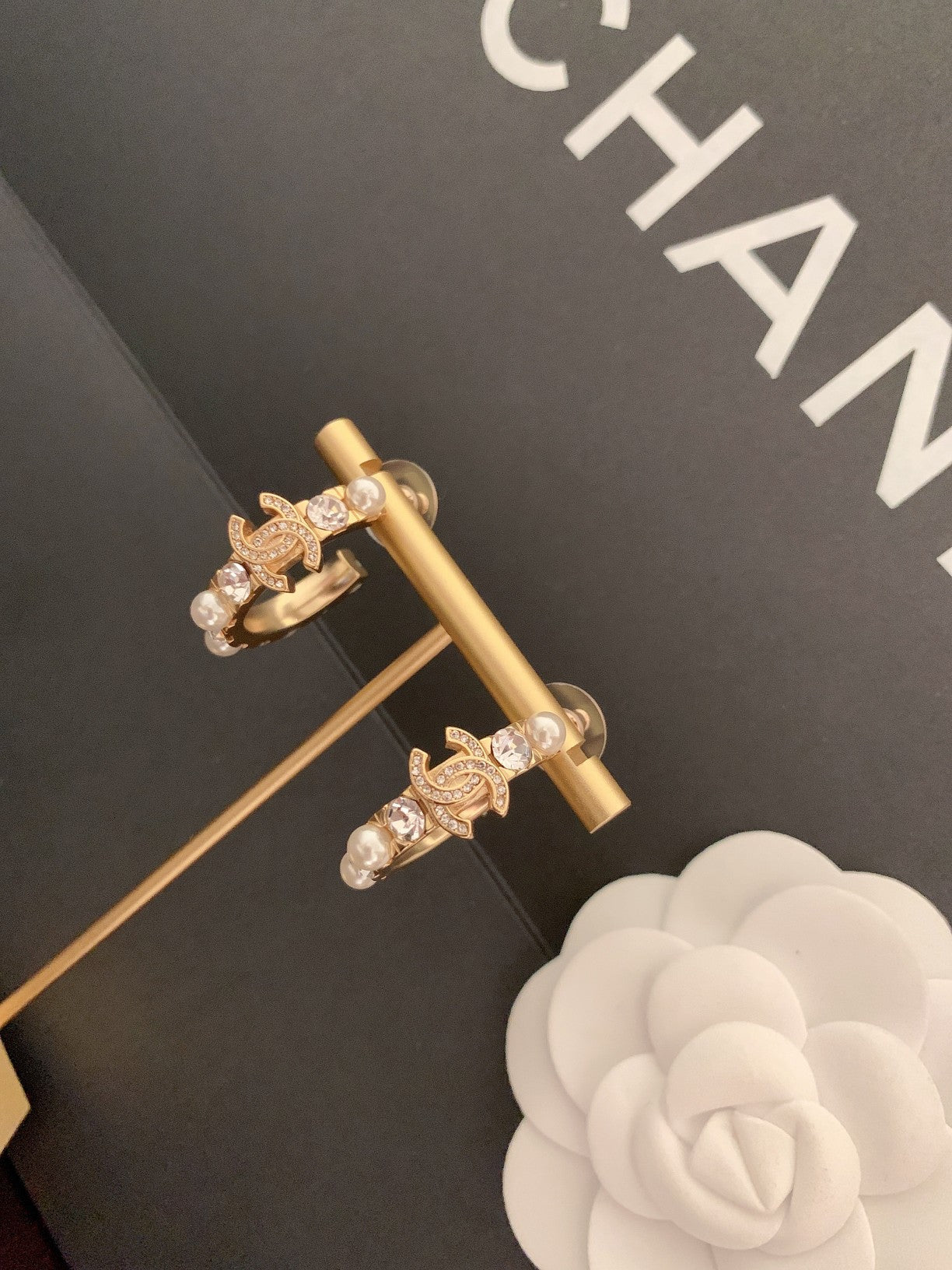EN – Lux Earring CHL 035