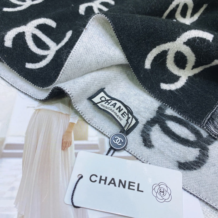 EN – Luxury CHL Scarf 009