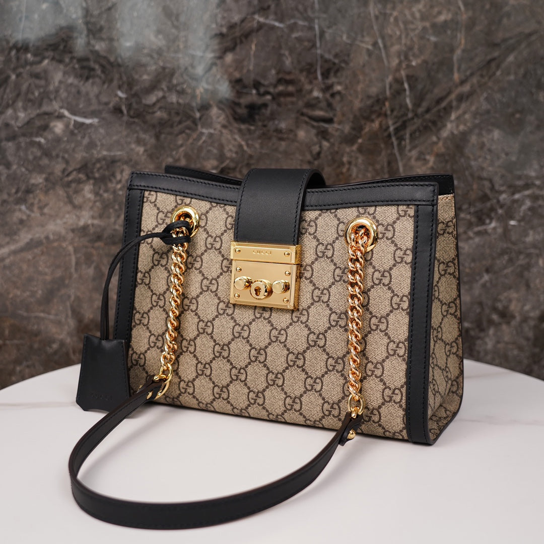 G ucci 𝐏𝐚𝐝𝐥𝐨𝐜𝐤 shoulder backpack