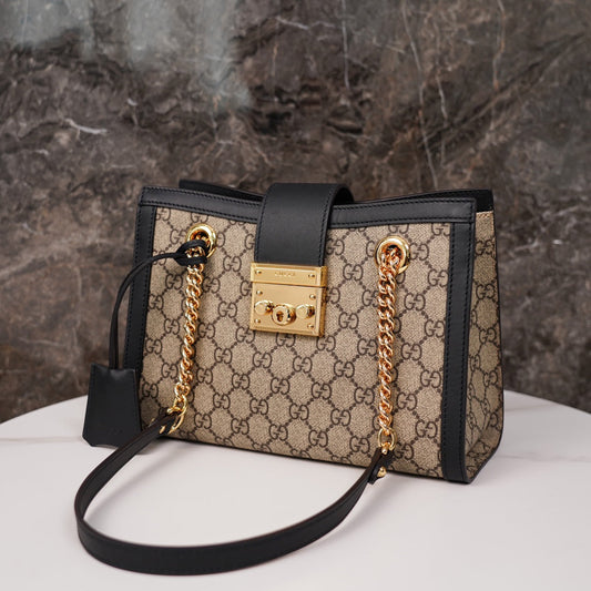 G ucci 𝐏𝐚𝐝𝐥𝐨𝐜𝐤 shoulder backpack