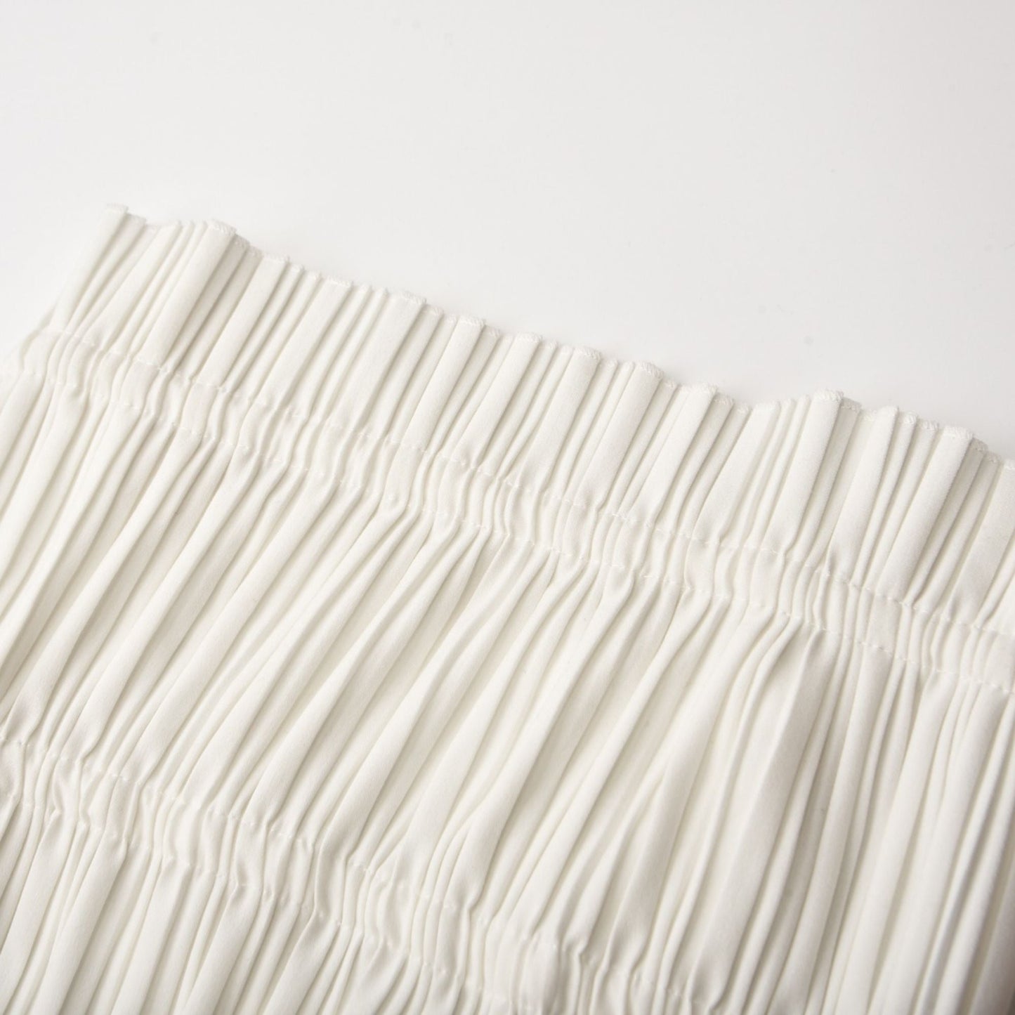 Milisent open-back pleated top & skirt matching set