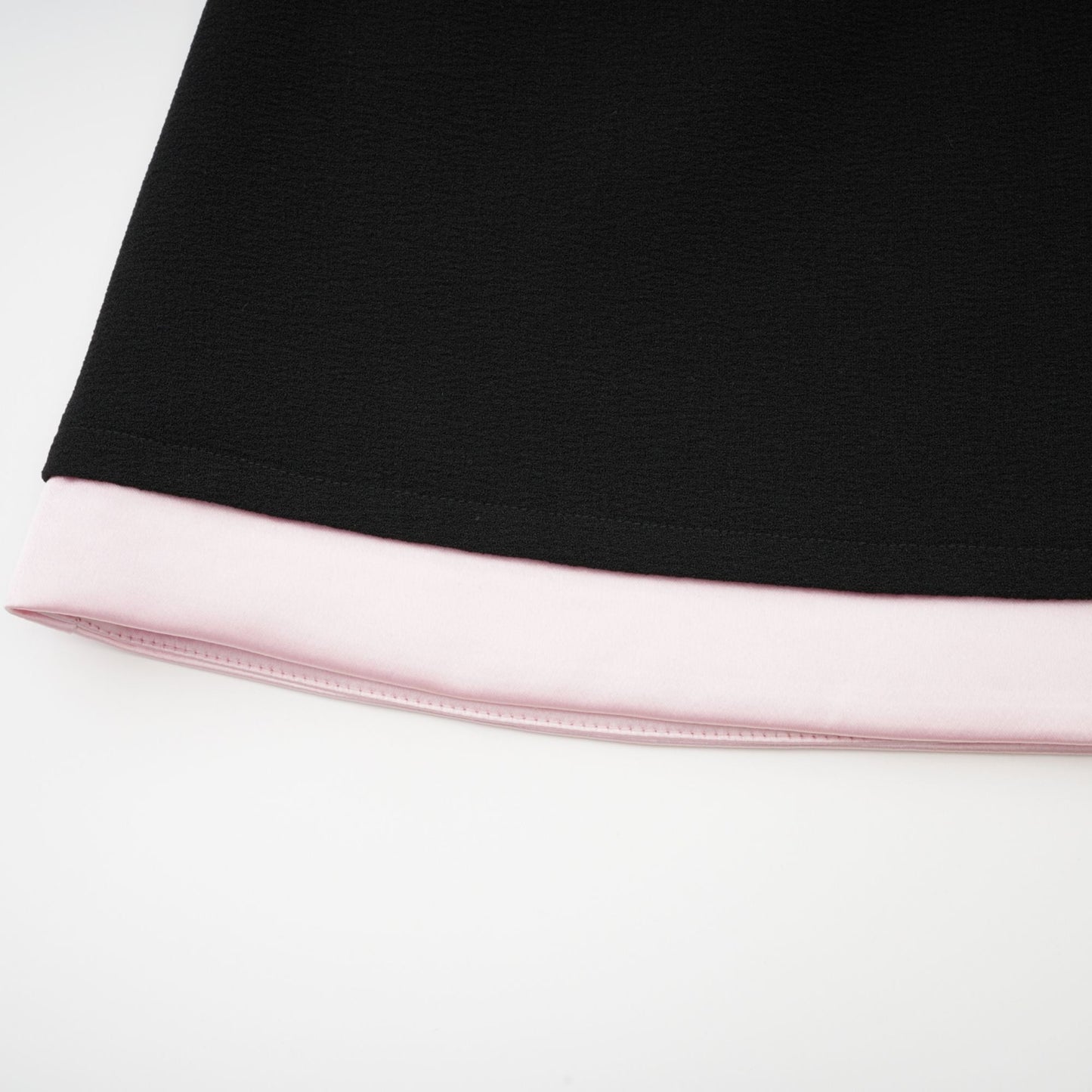 Uaine Black Two-Piece Jacket and Skirt Set