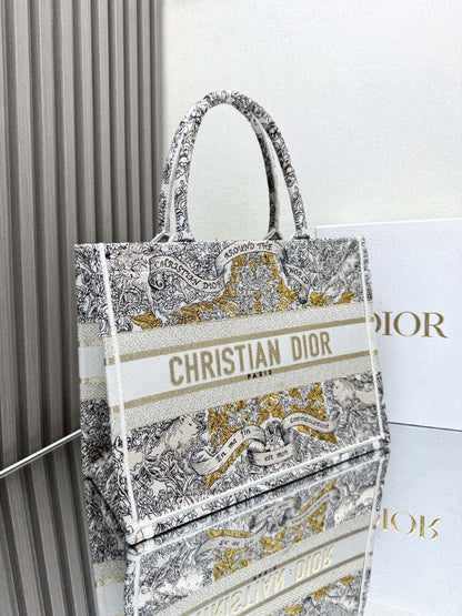 DI Medium Book Tote For Women, Women’s Handbags 14in/36cm CD