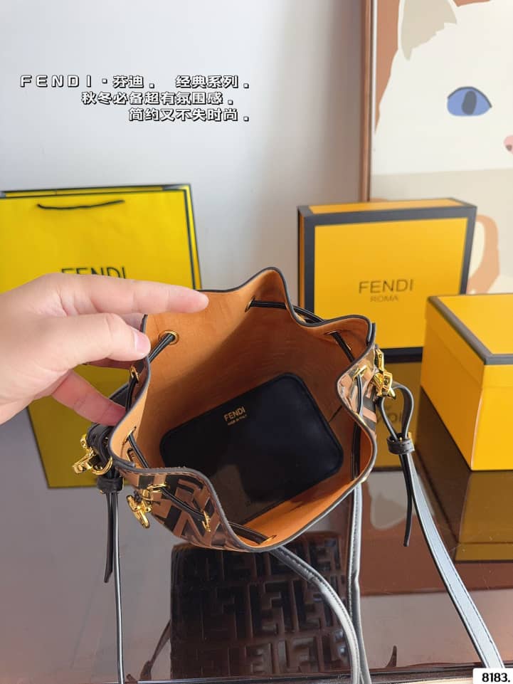 Fendi Mon Tresor Mini-Bag