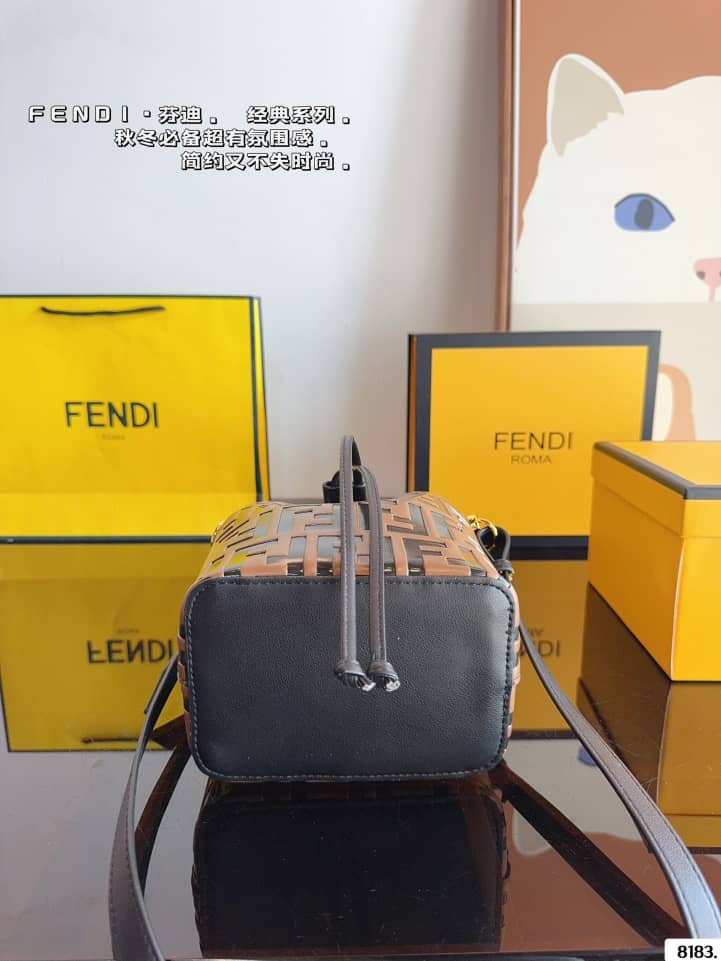 Fendi Mon Tresor Mini-Bag